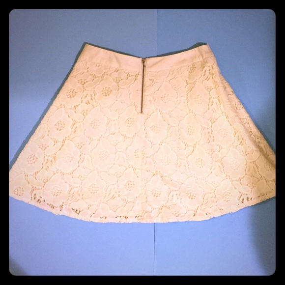 LACE SKIRT FROM THE LIMITED - gently used - Picture 2 of 5